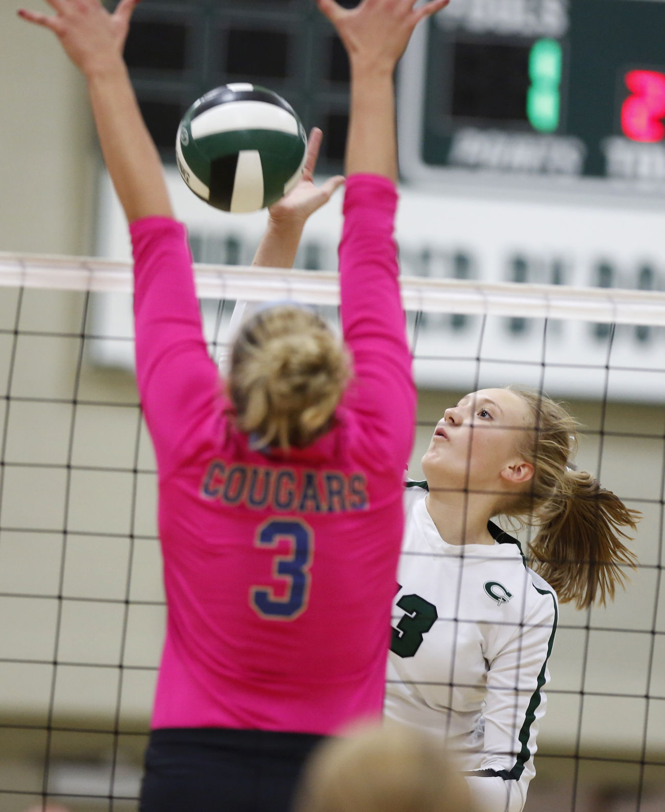 101017mp-wat-columbus-vball-5